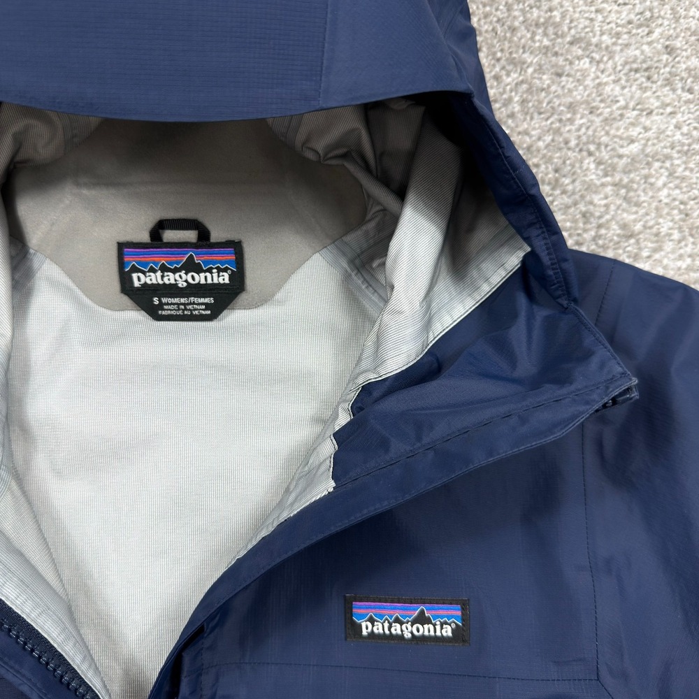 Patagonia Torrentshell Rain Jacket Womens S Navy H2No Waterproof Hooded PNC Logo